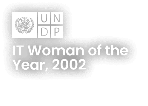 Sheikha Hind Suhail Bahwan receiving the UNDP IT Woman of the Year Award 2002