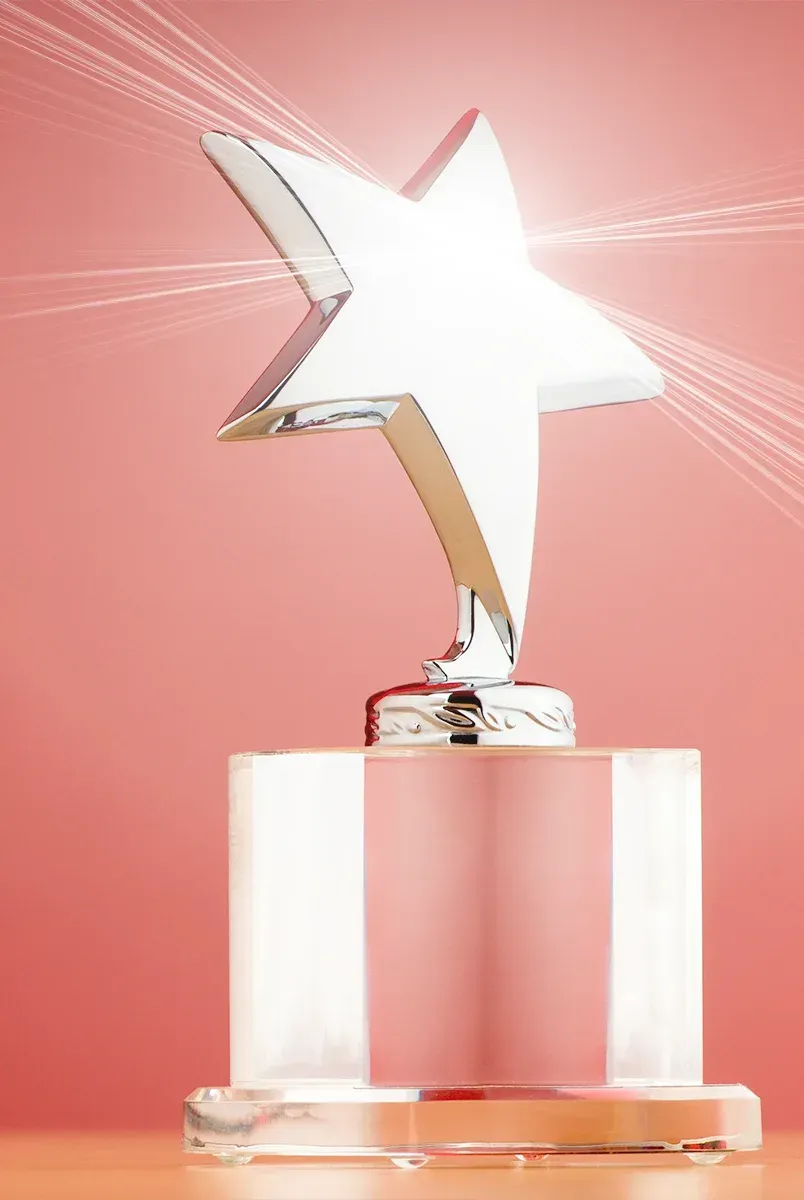 Sheikha Hind Suhail Bahwan received the World Economic Forum Global Leaders for Tomorrow Award 2003