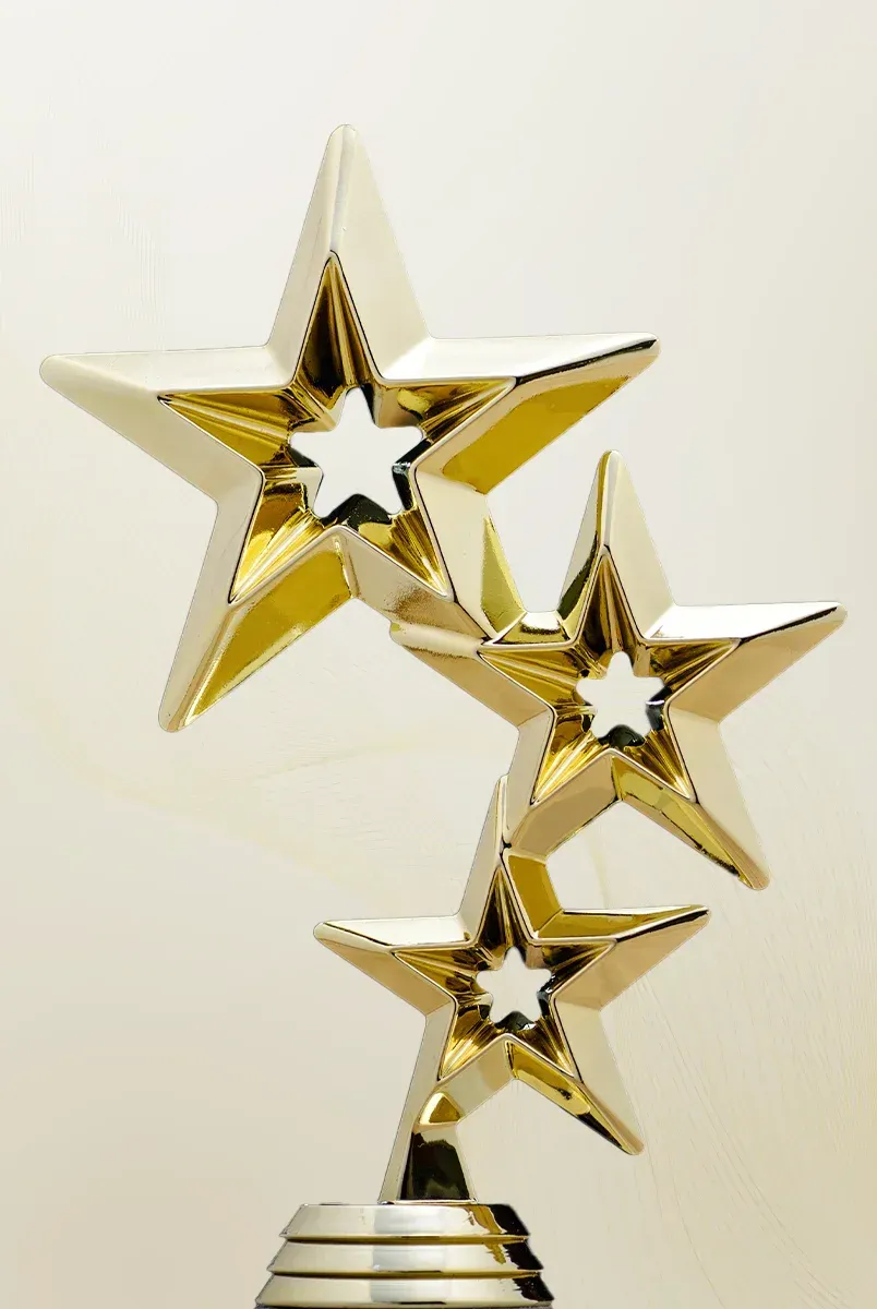 Sheikha Hind Suhail Bahwan received the World Economic Forum Global Young Leader Award 2007